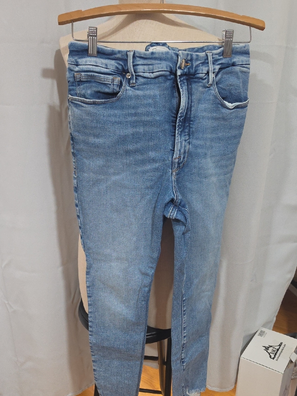 Good American Light Blue Skinny Jeans — Faded Stretch Denim